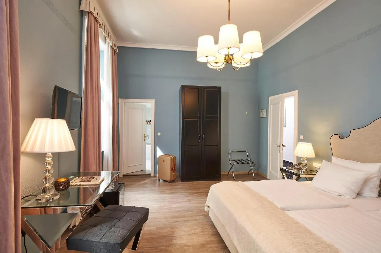 Hotel Monopol - Central Station Francoforte sul Meno